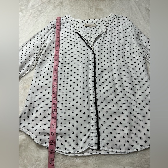 Loft Ann Taylor Ivory & black Diamond blouse with pompoms womens size medium - Picture 5 of 6